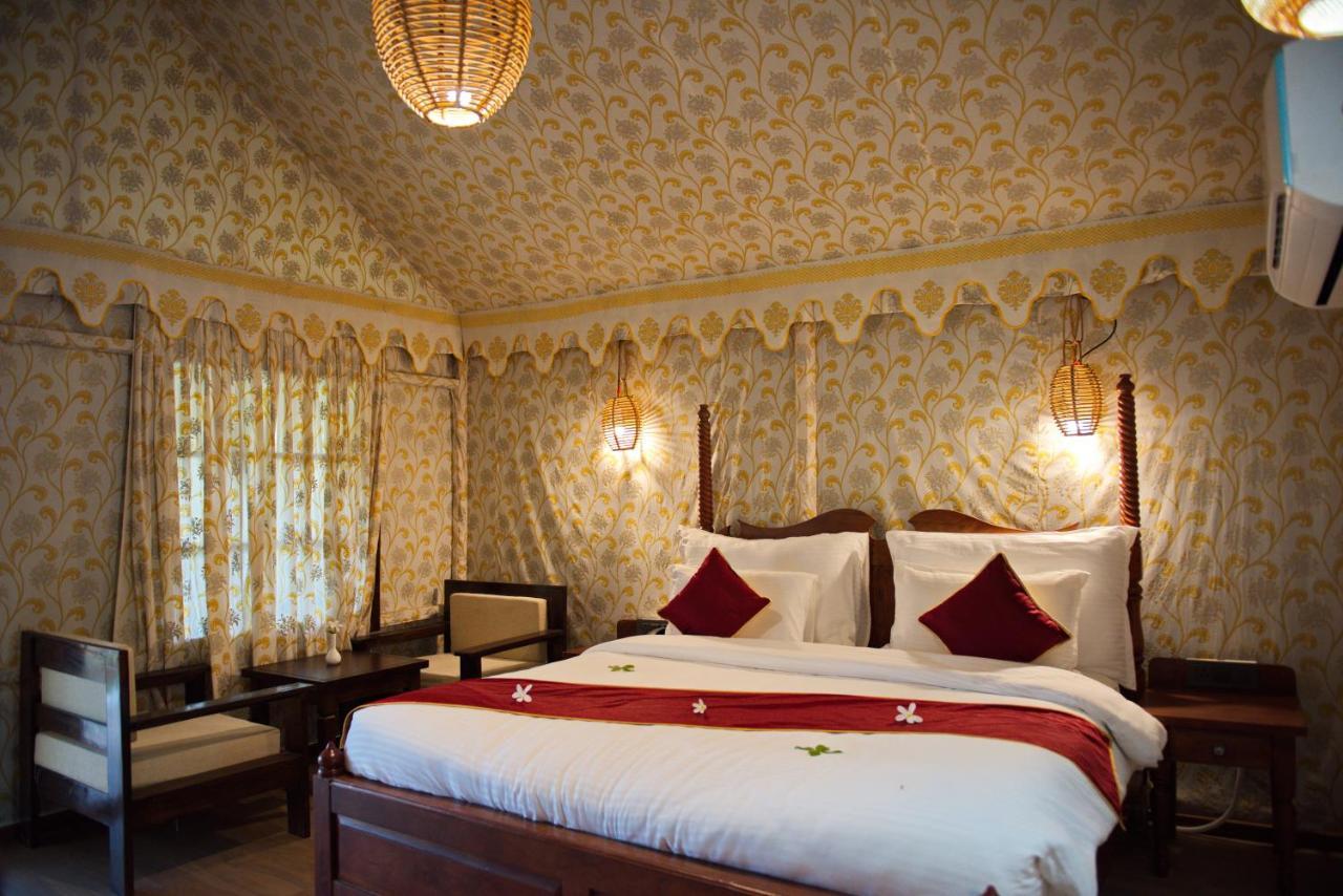 Wild Rose Resort & Spa Pushkar Exteriör bild